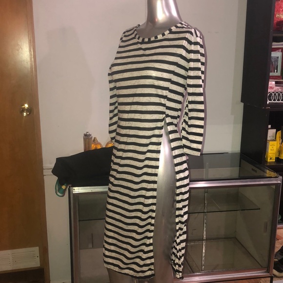 Large. Top dress - Picture 1 of 5